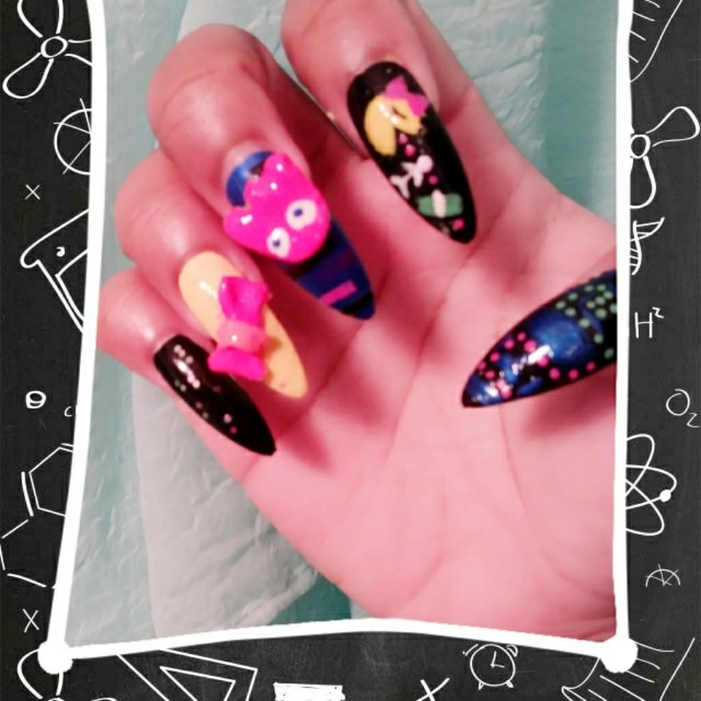 False nails - Picture 3 of 3